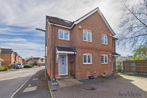 4 bedroom semi-detached house for sale, Twynersh Avenue, Chertsey, Surrey, KT16