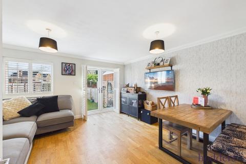 4 bedroom semi-detached house for sale, Twynersh Avenue, Chertsey, Surrey, KT16