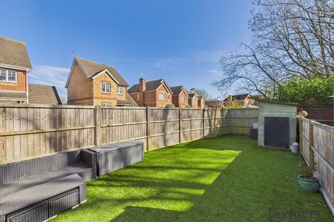 4 bedroom semi-detached house for sale, Twynersh Avenue, Chertsey, Surrey, KT16
