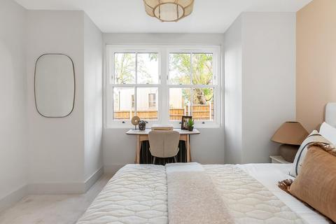 3 bedroom apartment for sale, Evergreen Place, SE23