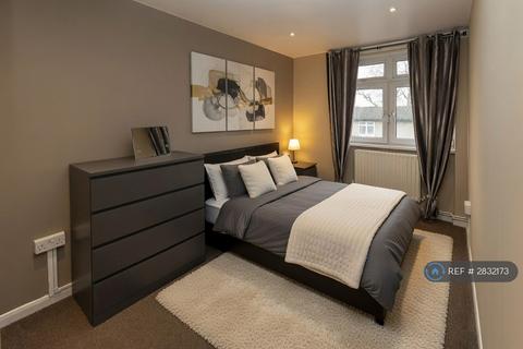 undefined, Glengarnock Avenue, London, E14