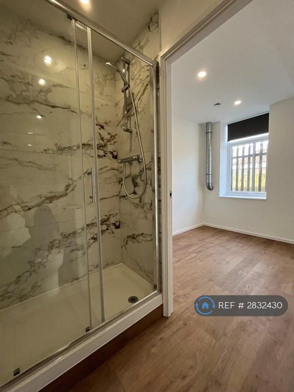 Ensuite Shower Room