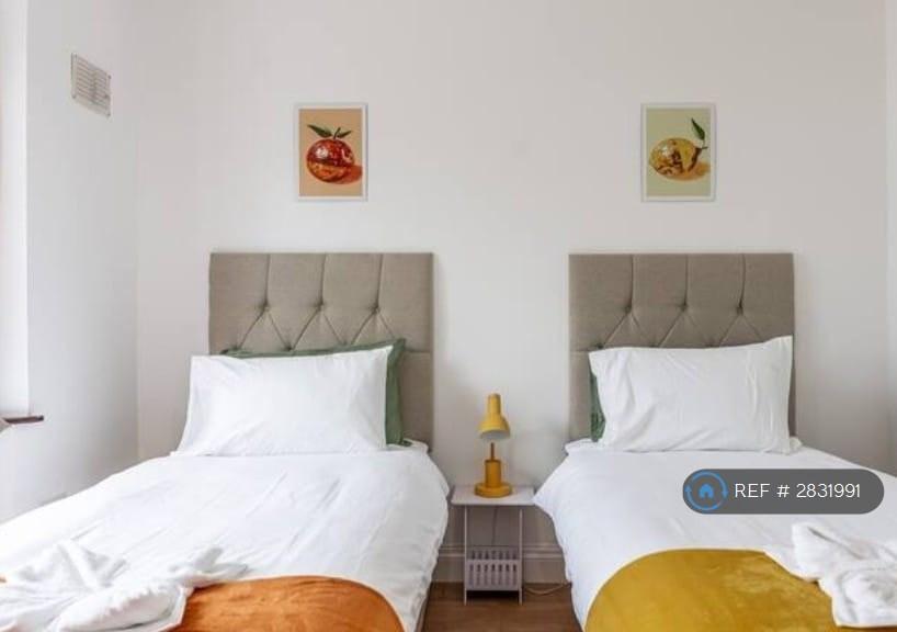 Ground Floor Twin Bedroom
