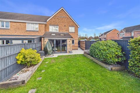 3 bedroom end of terrace house for sale, Temple Close, Burton-on-Trent DE14