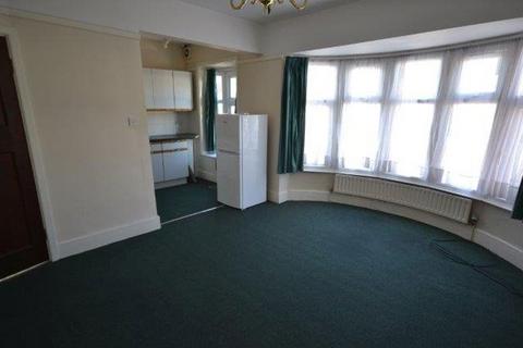 1 bedroom flat to rent, Queens Road, Leicester