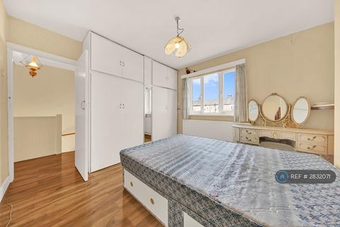 undefined, Roman Road, London, E6
