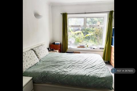 undefined, Mount Park Crescent, London, W5