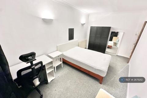 undefined, Mount Park Crescent, London, W5