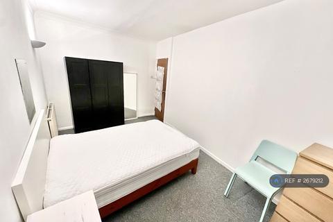 undefined, Mount Park Crescent, London, W5