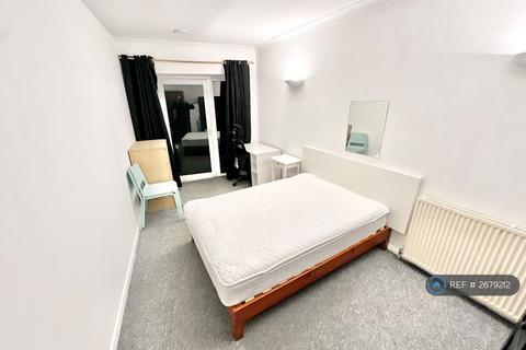 undefined, Mount Park Crescent, London, W5