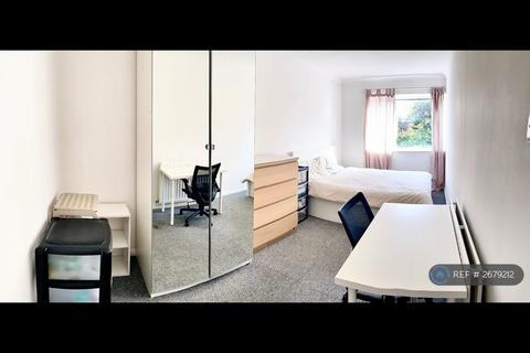 undefined, Mount Park Crescent, London, W5