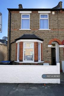 2 bedroom terraced house to rent, Queens Road, Morden, SM4