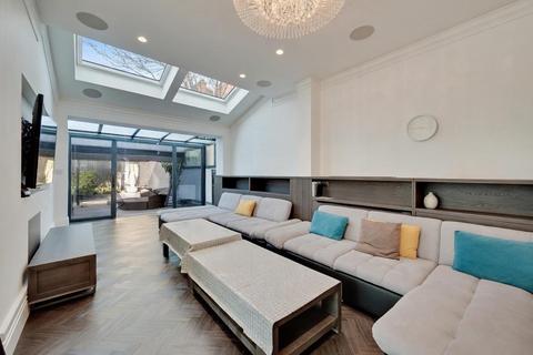 undefined, Belton Road, London