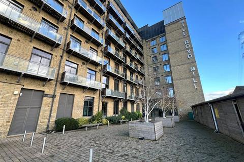 undefined, Huddersfield Road, Brighouse, West Yorkshire, HD6