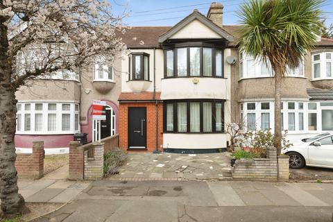 Fairlop Road, ILFORD, Essex, IG6