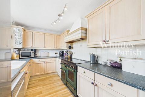 3 bedroom chalet for sale, Southern Reach, Mulbarton