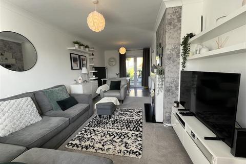 3 bedroom semi-detached house for sale, St. Marys Crescent, Bradford BD12