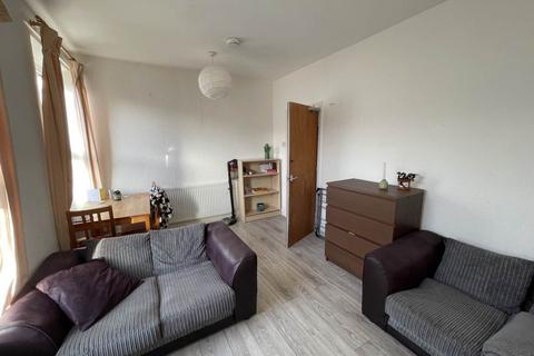 1 bedroom flat to rent, Lisvane Street, Cathays, Cardiff