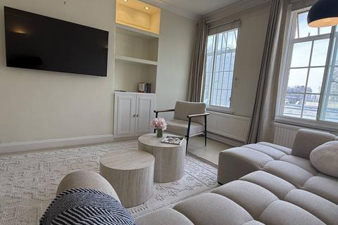 St George's Court, Chelsea, London, SW3