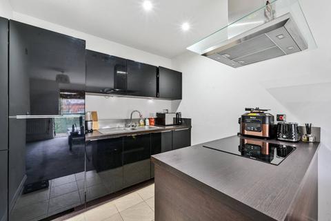 1 bedroom flat to rent, Oval Road, Camden Town, London, NW1