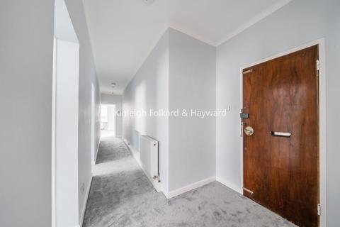 3 bedroom flat to rent, Wimbledon Park Side, Southfields, London, SW19