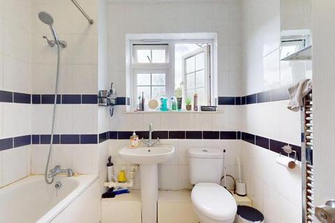 undefined, Grundy Street, London E14