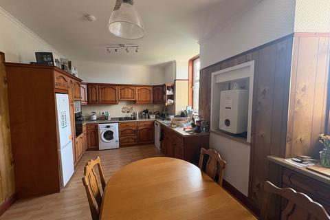 3 bedroom flat to rent, Neilston Road, Paisley, PA2