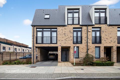 Helios Way, Barnet