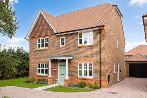 Charcoal Close, Alfold, Cranleigh, GU6