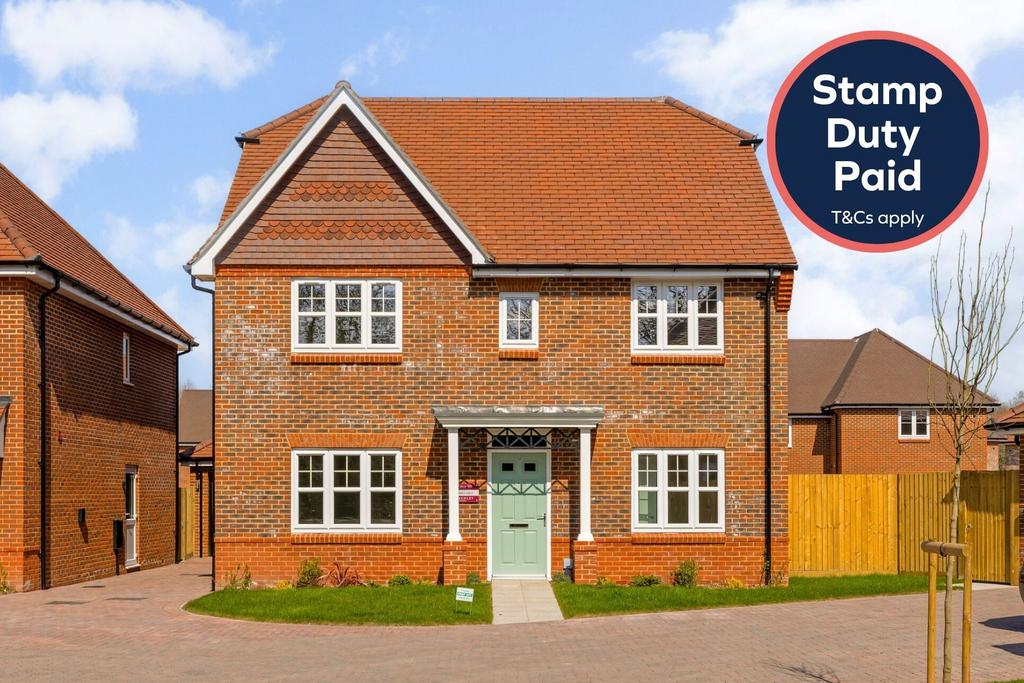 4 bedroom house for sale in Alfold, Cranleigh 4 bedroom house for sale in Alfold, Cranleigh