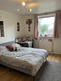 2 bedroom flat to rent, Oldridge Road, SW12