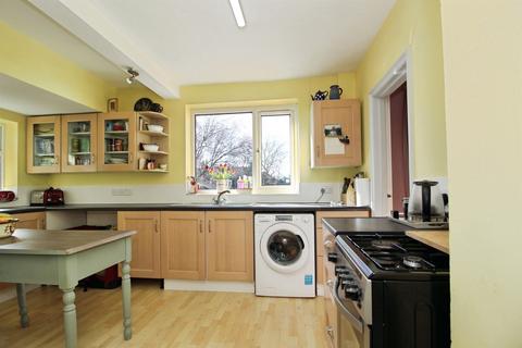 undefined, Queenswood Close, Leeds