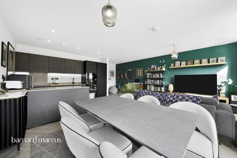 2 bedroom flat for sale, Oakleigh Road North, London
