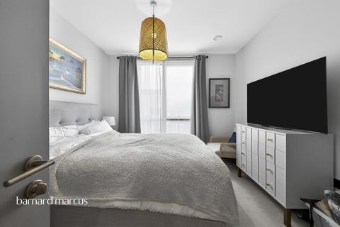 2 bedroom flat for sale, Oakleigh Road North, London