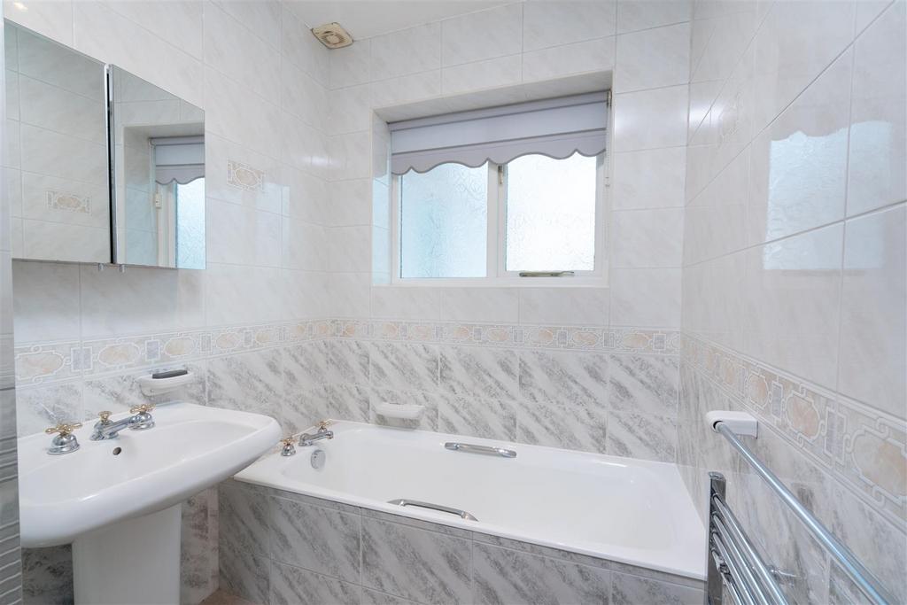  A7 R8715.jpg