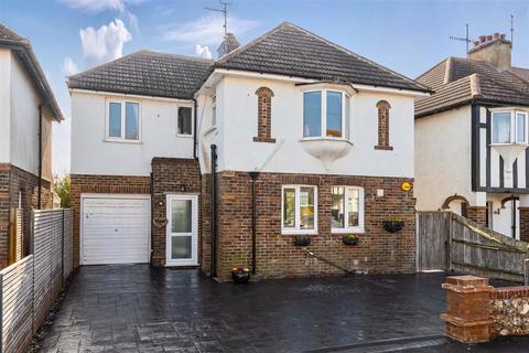 4 bedroom detached house for sale, Malvern Close, Worthing