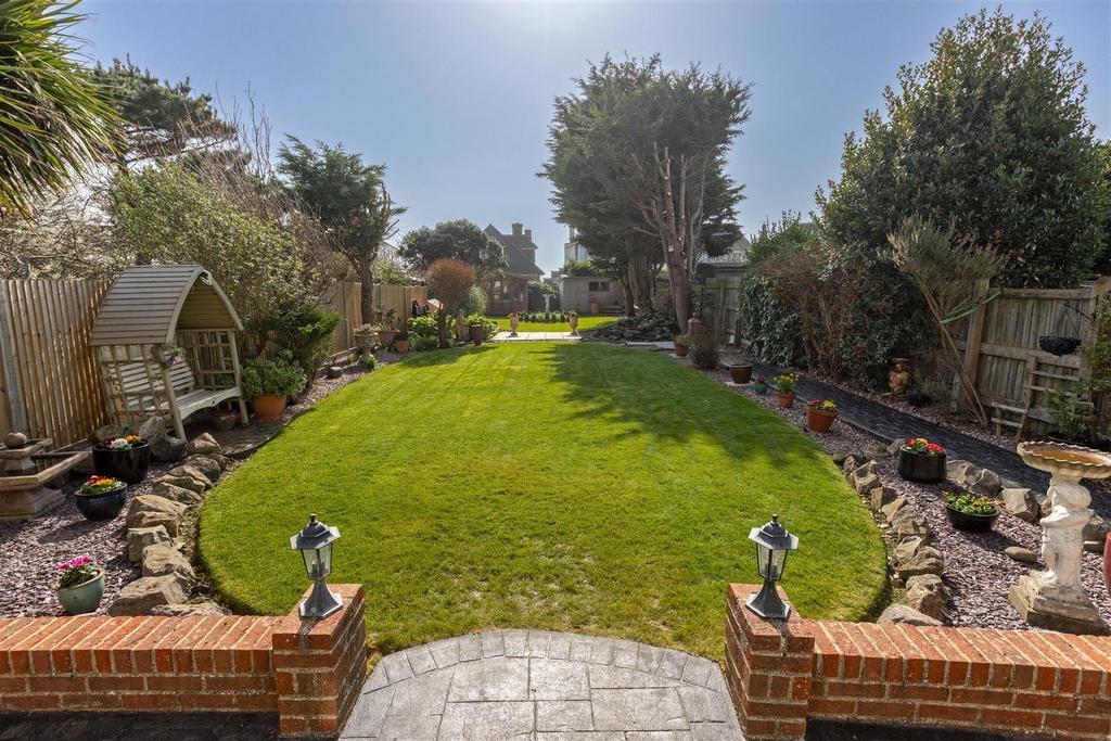 Malvern Close 27.jpg