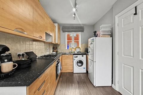 2 bedroom end of terrace house for sale, Firecrest Drive, Stowmarket, IP14
