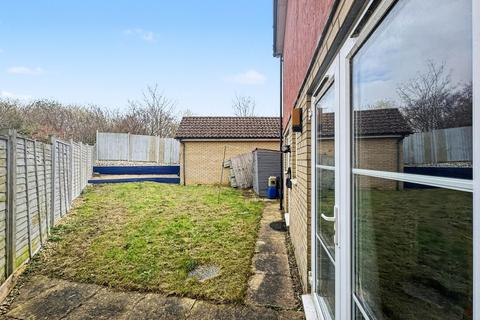 2 bedroom end of terrace house for sale, Firecrest Drive, Stowmarket, IP14