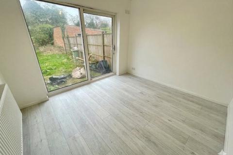 undefined, Wilsden Avenue, Luton, Bedfordshire, LU1 5HP