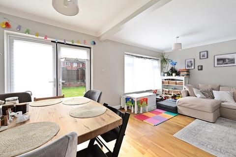 3 bedroom terraced house for sale, Dart Road, Farnborough, GU14