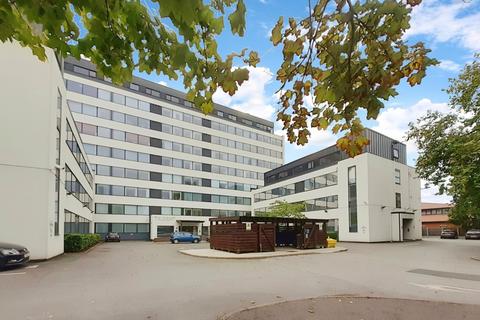 2 bedroom flat to rent, Ashton Lane, Sale, Greater Manchester, M33