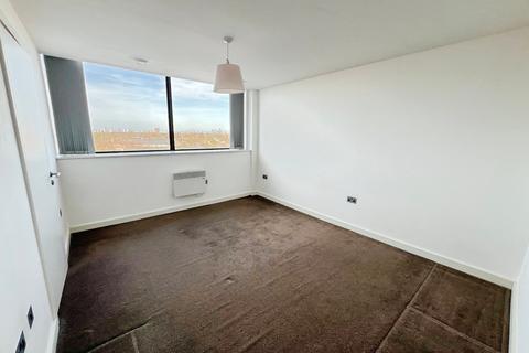 2 bedroom flat to rent, Ashton Lane, Sale, Greater Manchester, M33