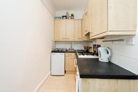 1 bedroom flat to rent, Sinclair Road, London, W14