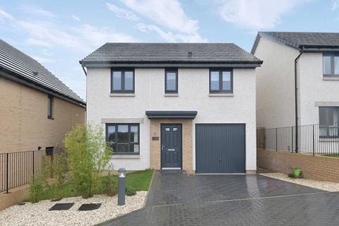 4 bedroom detached house for sale, 32  Brocken Brigg Parkway, Gilmerton, Edinburgh, EH17 8NT