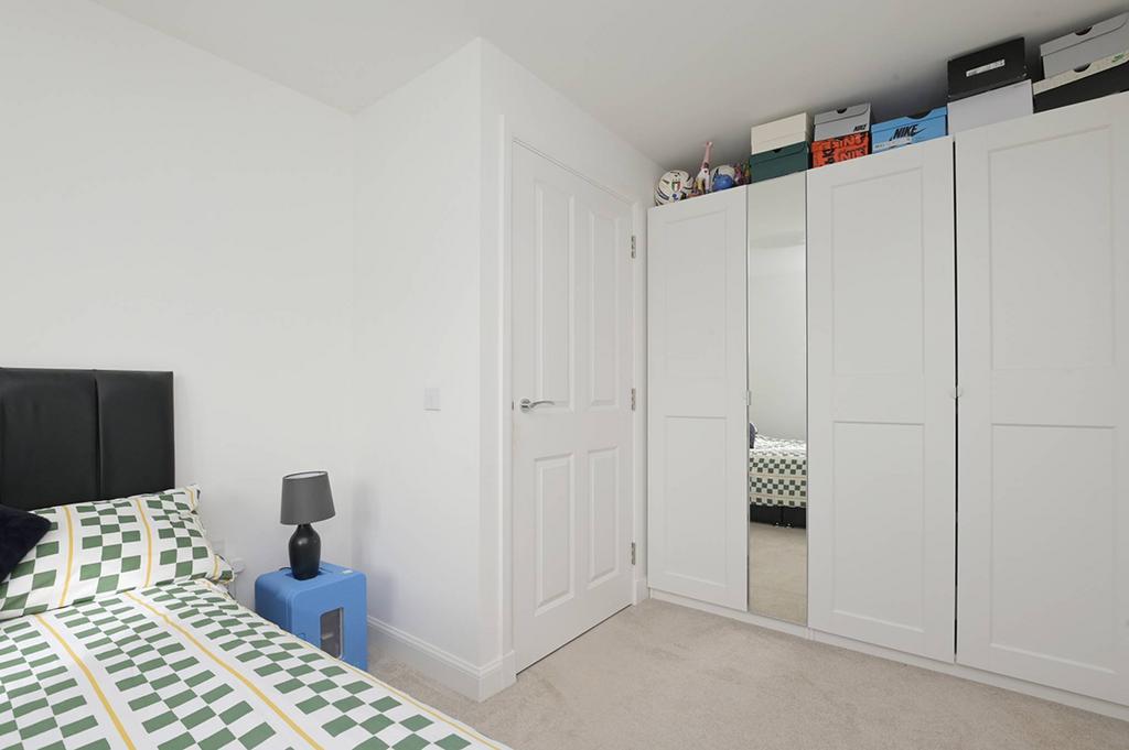 MFL1257209 806.jpg