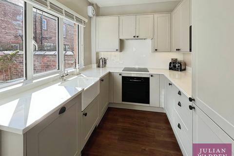 4 bedroom end of terrace house for sale, Tintern Avenue, West Didsbury, Manchester, M20