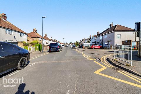 4 bedroom semi-detached house for sale, Bransgrove Road, Edgware