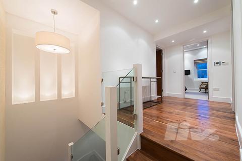 2 bedroom apartment to rent, Rosslyn Hill, London NW3