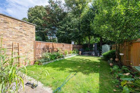 1 bedroom flat to rent, Oakhurst Grove, East Dulwich, London, SE22